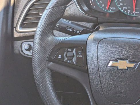 Used 2020 Chevrolet Trax LT image 17