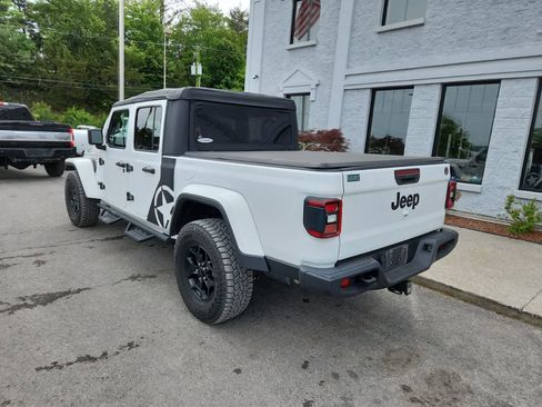Used 2021 Jeep Gladiator Sport AWD/4WD image 3