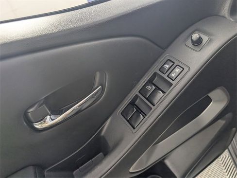 Used 2022 Nissan Frontier SV w/ Technology Package image 14