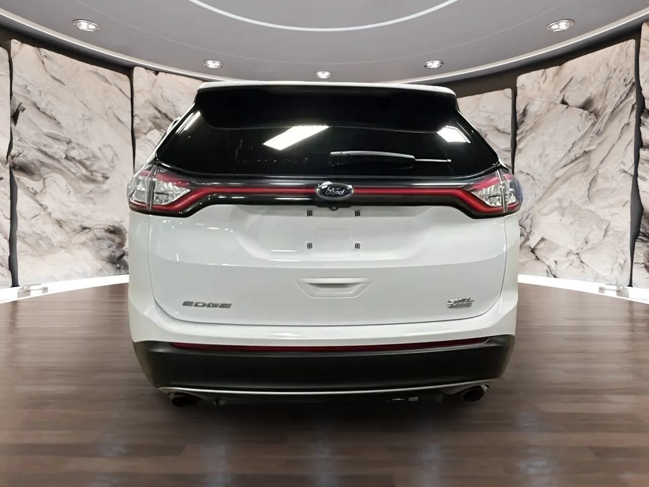 Used 2017 Ford Edge SEL FWD image 3
