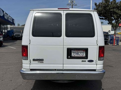 Used 2011 Ford E-350 and Econoline 350 XLT RWD image 5