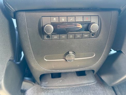 Used 2010 Chevrolet Suburban 2500 LS w/ Skid Plate Package image 33