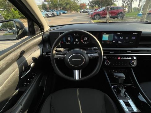 Used 2025 Hyundai Tucson SEL FWD image 11