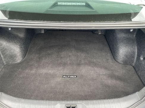 Used 2025 Nissan Altima 2.5 SV image 31