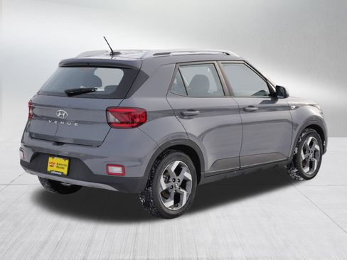 Certified 2023 Hyundai Venue SEL w/ Cargo Package image 7