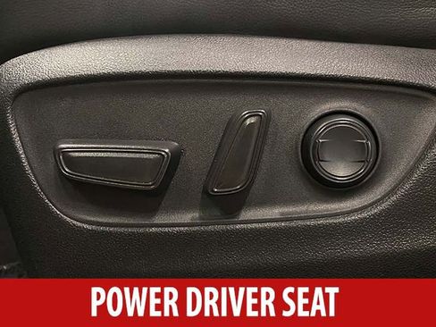 Used 2022 Toyota Highlander XLE AWD/4WD image 8