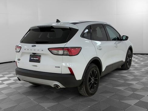 Used 2020 Ford Escape SE Sport image 3