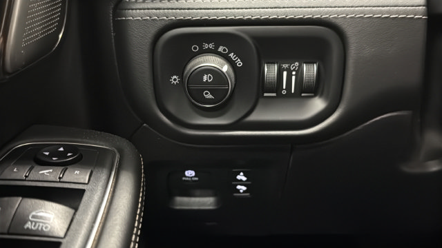 Used 2020 RAM 1500 Limited AWD/4WD image 31