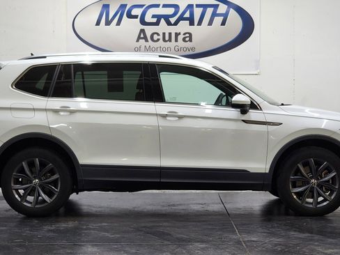Used 2022 Volkswagen Tiguan SE image 3
