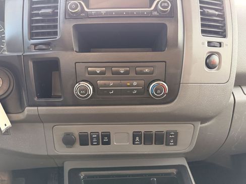 Used 2018 Nissan NV 2500 SV image 20
