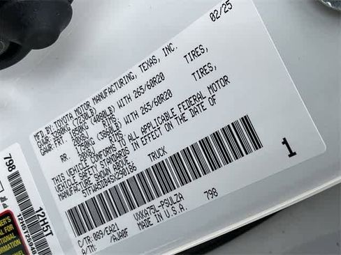 Used 2025 Toyota Tundra Limited image 30