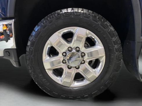 Used 2020 Chevrolet Silverado 2500 LTZ w/ LTZ Premium Package image 8