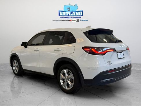 Certified 2024 Honda HR-V LX image 3