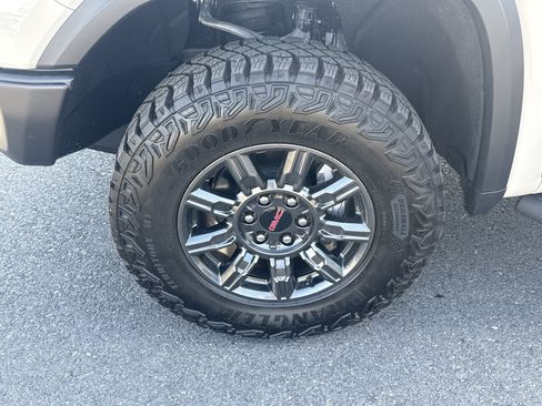 Used 2026 GMC Sierra 1500 AT4X AWD/4WD image 10