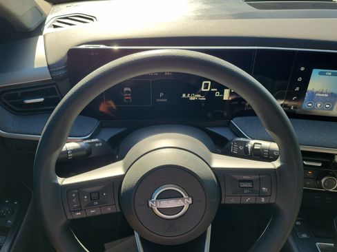 Certified 2025 Nissan Kicks SV FWD image 20