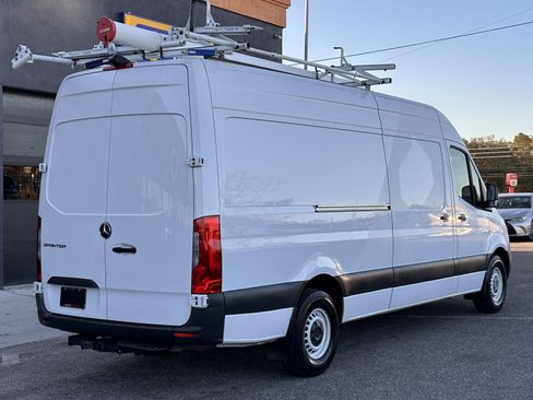Used 2022 Mercedes-Benz Sprinter 2500 image 7
