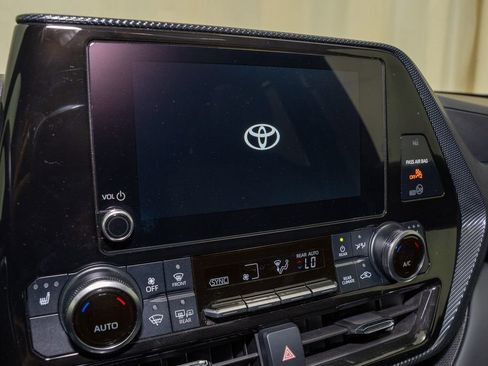 Used 2024 Toyota Highlander XSE image 15