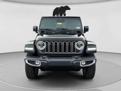 New 2026 Jeep Wrangler Unlimited Sahara AWD/4WD image 8