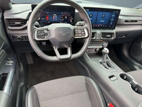 Used 2025 Ford Mustang Coupe RWD image 24
