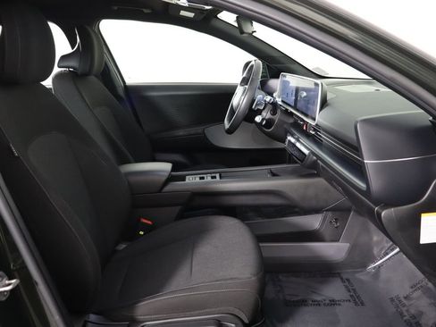 Used 2024 Hyundai Ioniq 6 SE RWD image 17