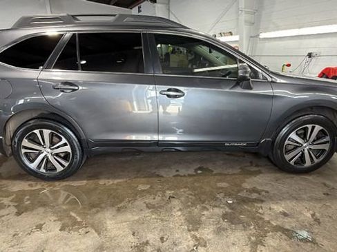 Used 2019 Subaru Outback 2.5i Limited w/ Popular Package #2 image 6