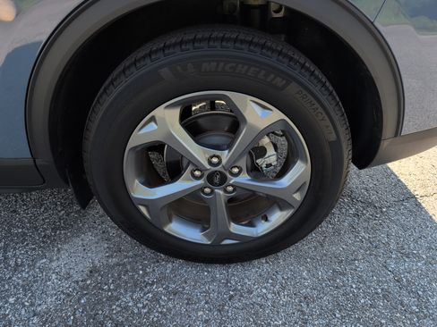 Used 2025 Ford Escape ST-Line w/ Tech Pack #1 FWD image 5