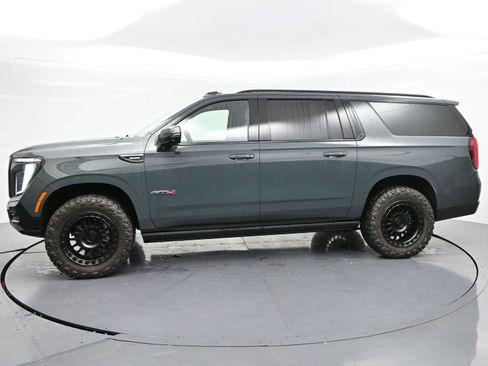 Used 2026 GMC Yukon XL AT4 w/ AT4 Premium Plus Package AWD/4WD image 4