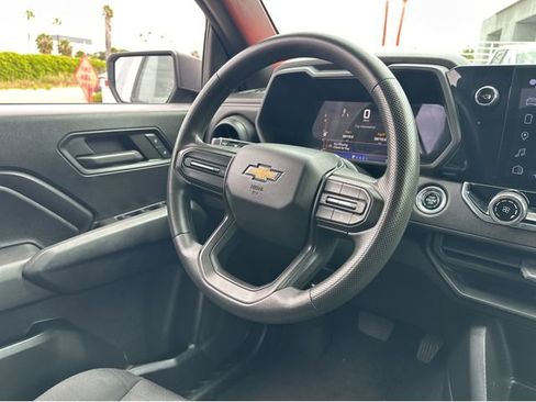 Used 2023 Chevrolet Colorado W/T image 14