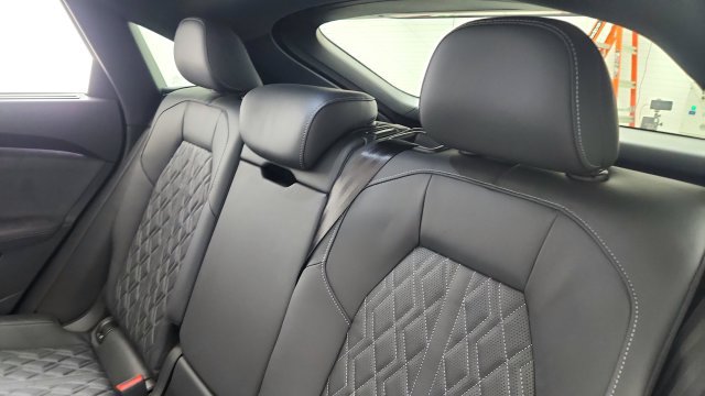 Used 2025 Audi SQ5 Premium Plus AWD/4WD image 43