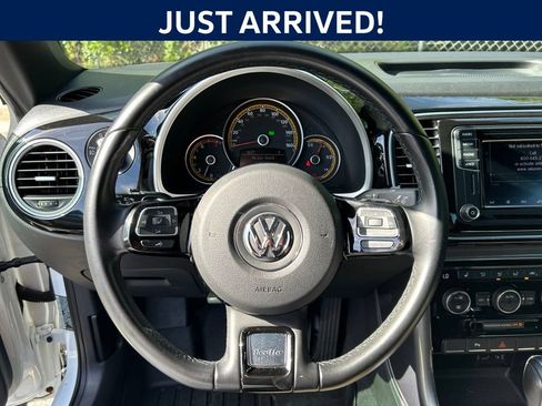 Used 2018 Volkswagen Beetle 2.0T Dune FWD image 10