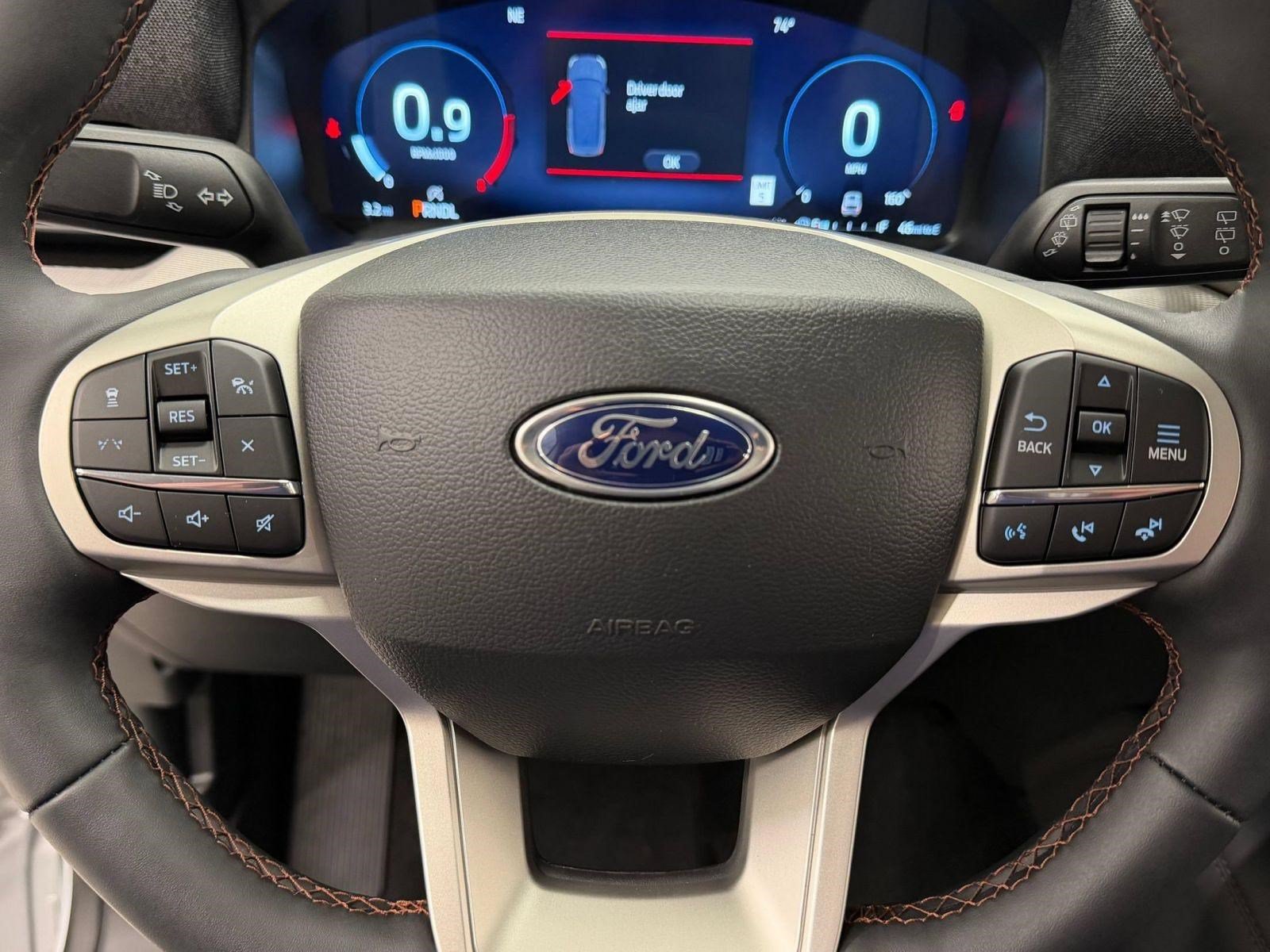 New 2026 Ford Explorer Active w/ Active Comfort Package AWD/4WD image 9