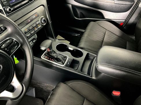 Used 2017 Kia Sportage LX FWD image 18