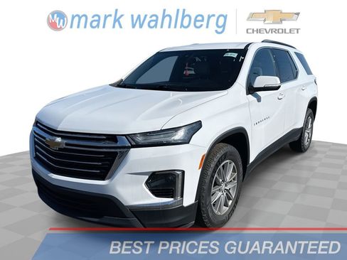 Used 2022 Chevrolet Traverse LT image 1