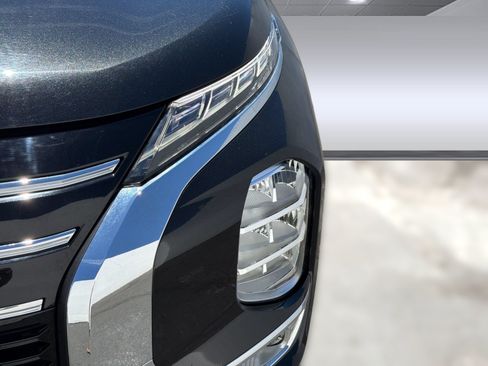 Used 2025 Mitsubishi Outlander SEL FWD image 11