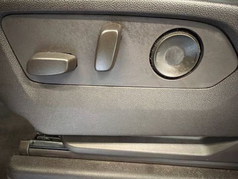 Used 2021 Chevrolet Tahoe Z71 w/ Z71 Off-Road Package image 18