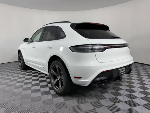 Certified 2026 Porsche Macan AWD/4WD image 3