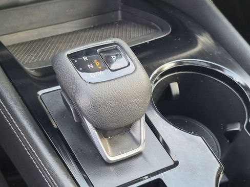Used 2021 Nissan Rogue SL FWD image 22