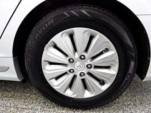 Used 2016 Hyundai Sonata SE image 19