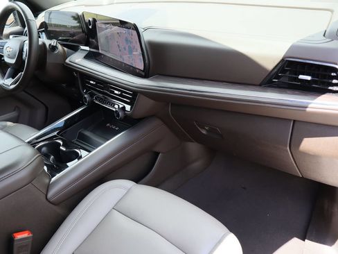 Used 2025 Chevrolet Tahoe LT RWD image 33