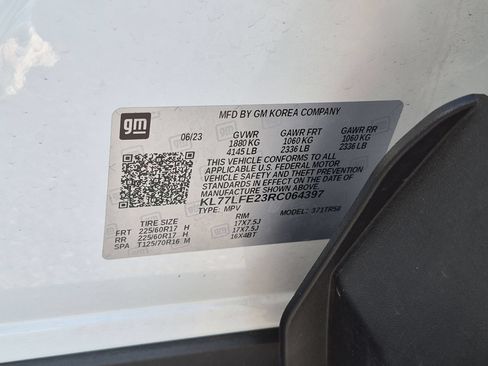 Certified 2024 Chevrolet Trax LS w/ LS Convenience Package FWD image 33