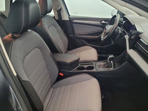 Used 2025 Volkswagen Jetta SE FWD image 21