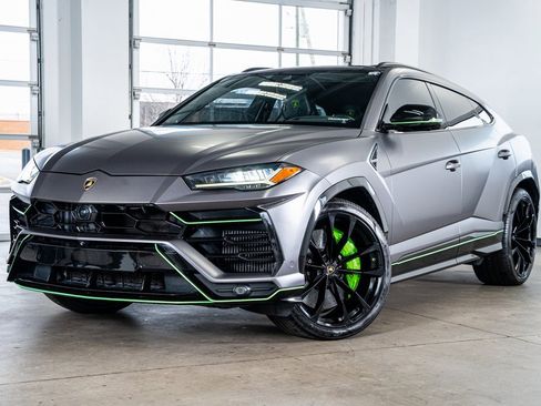 Used 2019 Lamborghini Urus image 2