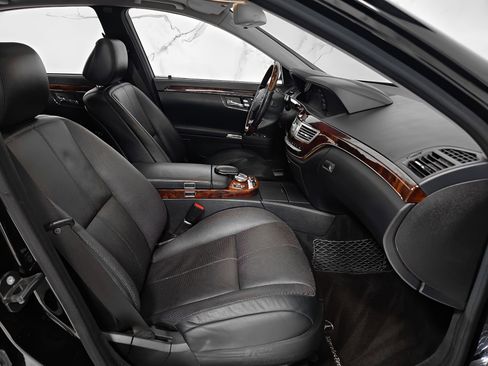 Used 2007 Mercedes-Benz S 550 image 2