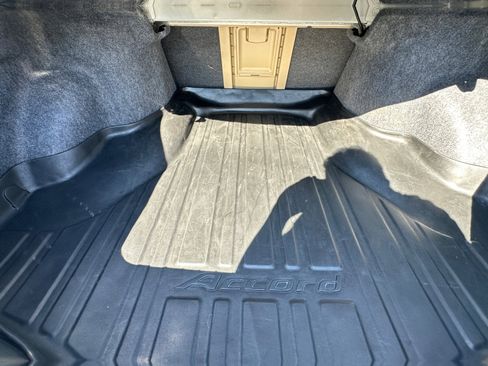 Used 2010 Honda Accord EX-L image 11