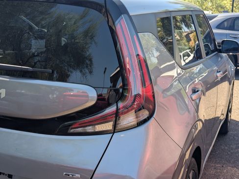 Certified 2023 Kia Soul GT-Line image 10