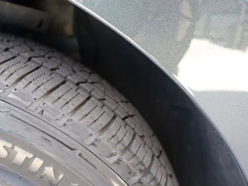 Used 2020 Chevrolet Equinox LT image 40