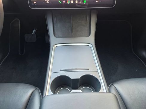 Used 2023 Tesla Model Y Long Range AWD/4WD image 32