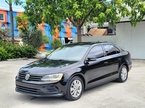 Used 2015 Volkswagen Jetta Sport image 2