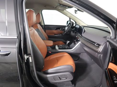 Used 2024 Kia Carnival SX image 21