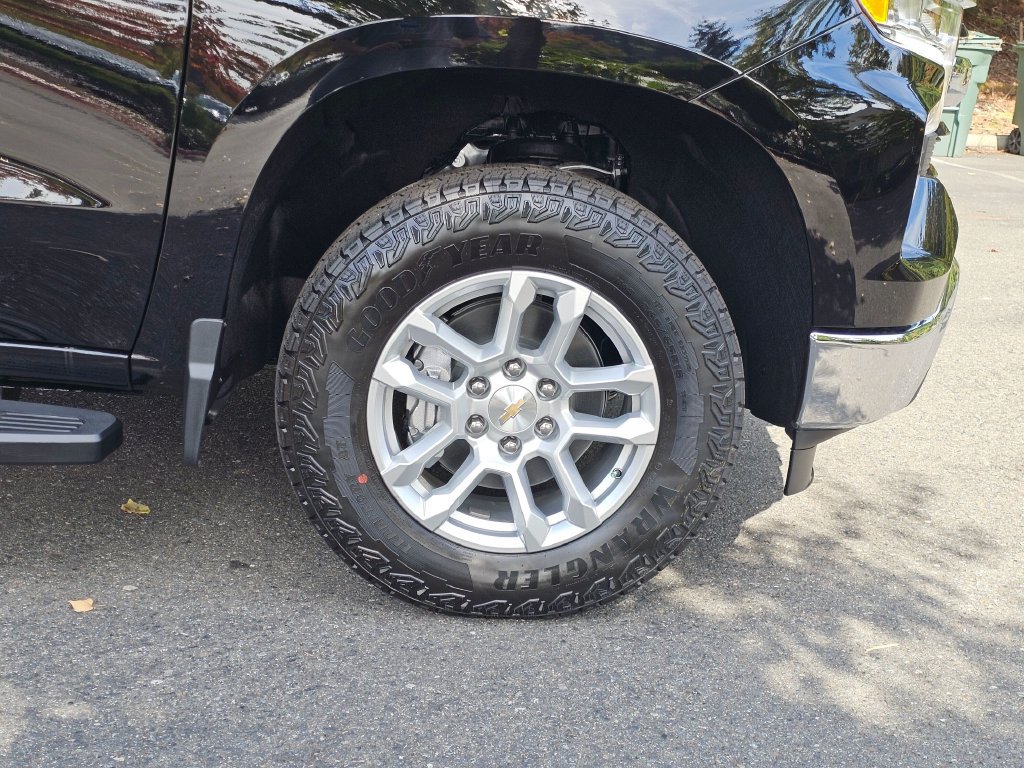 New 2026 Chevrolet Silverado 1500 LT w/ Z71 Off-Road Package AWD/4WD image 9